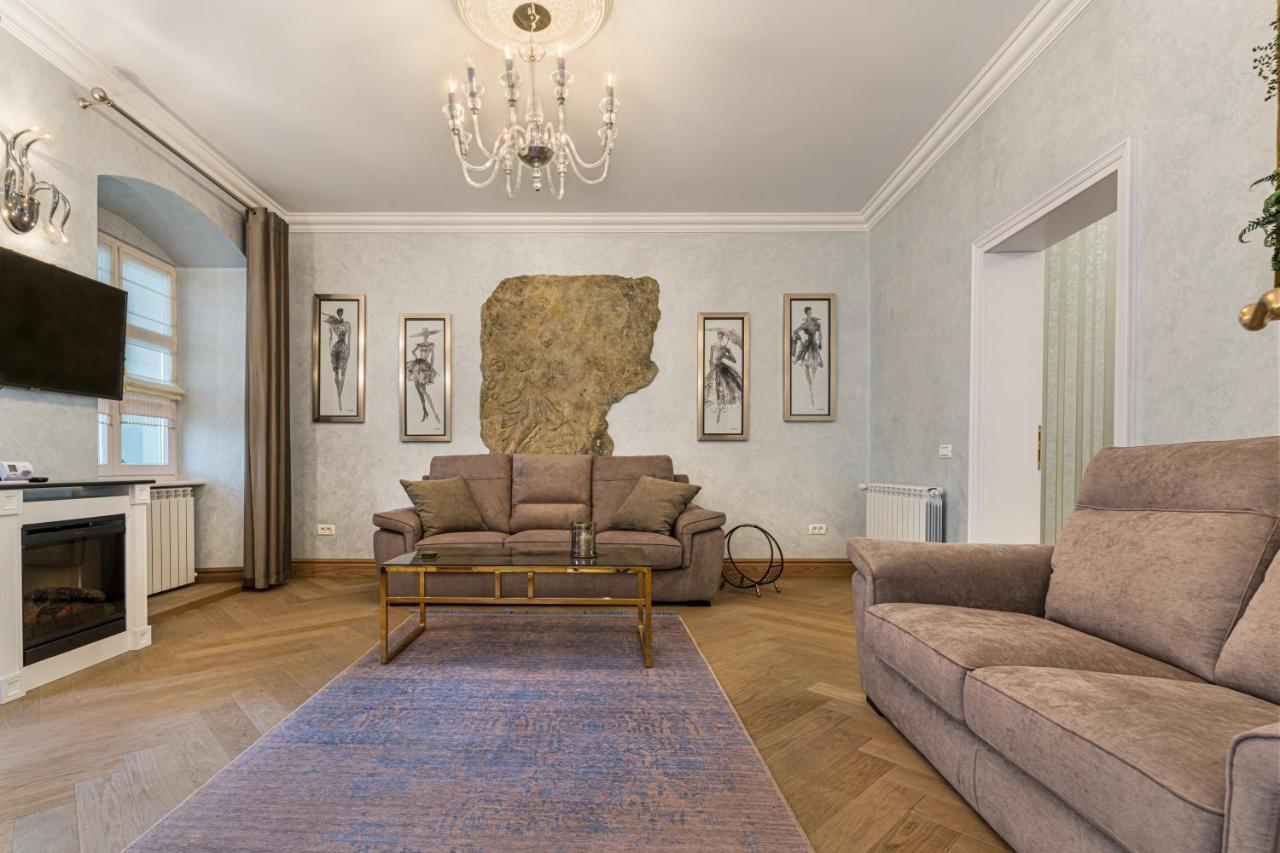 Krone Apartment 브라쇼브 외부 사진