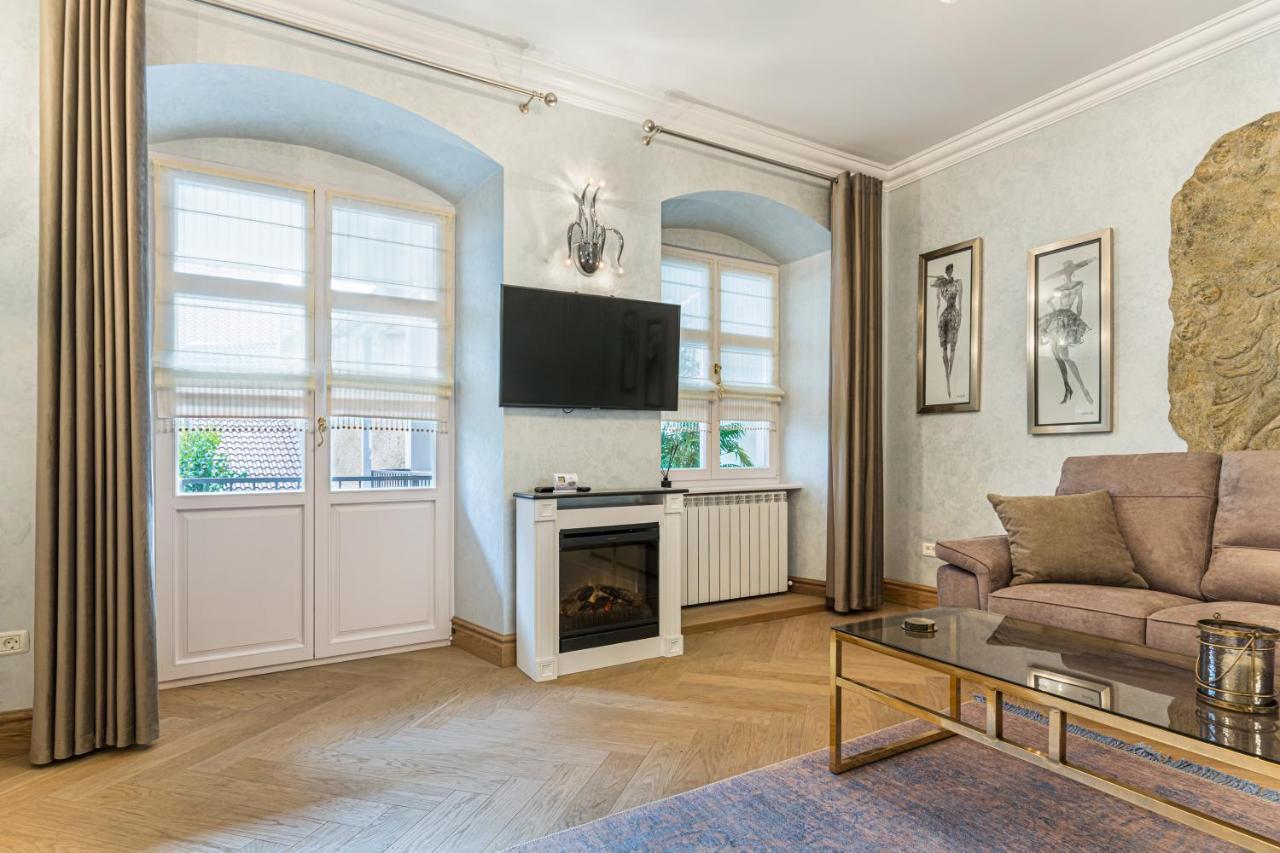 Krone Apartment 브라쇼브 외부 사진